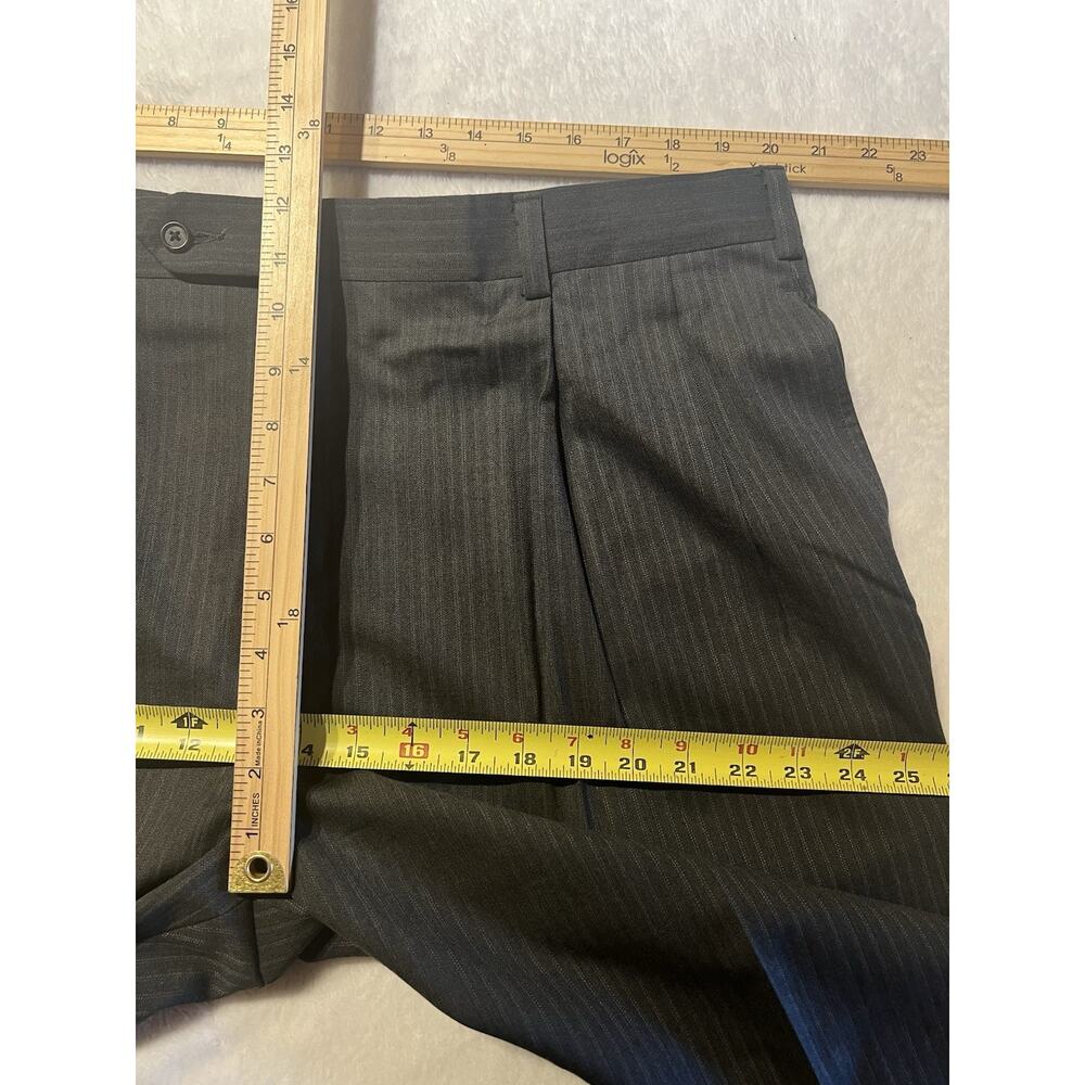 Austin Reed Mens 46R 40x32 Gray Pinstripe 2 Piece Suit U.S.A. - Picture 14 of 16